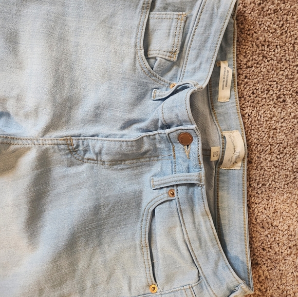 Jean - Picture 2 of 5